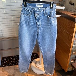 NWT - Abercrombie & Fitch super skinny ankle curve love jeans